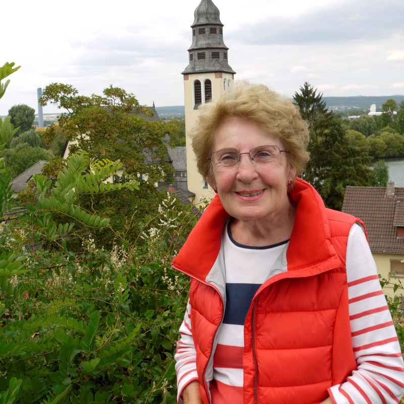  Helga Oehne